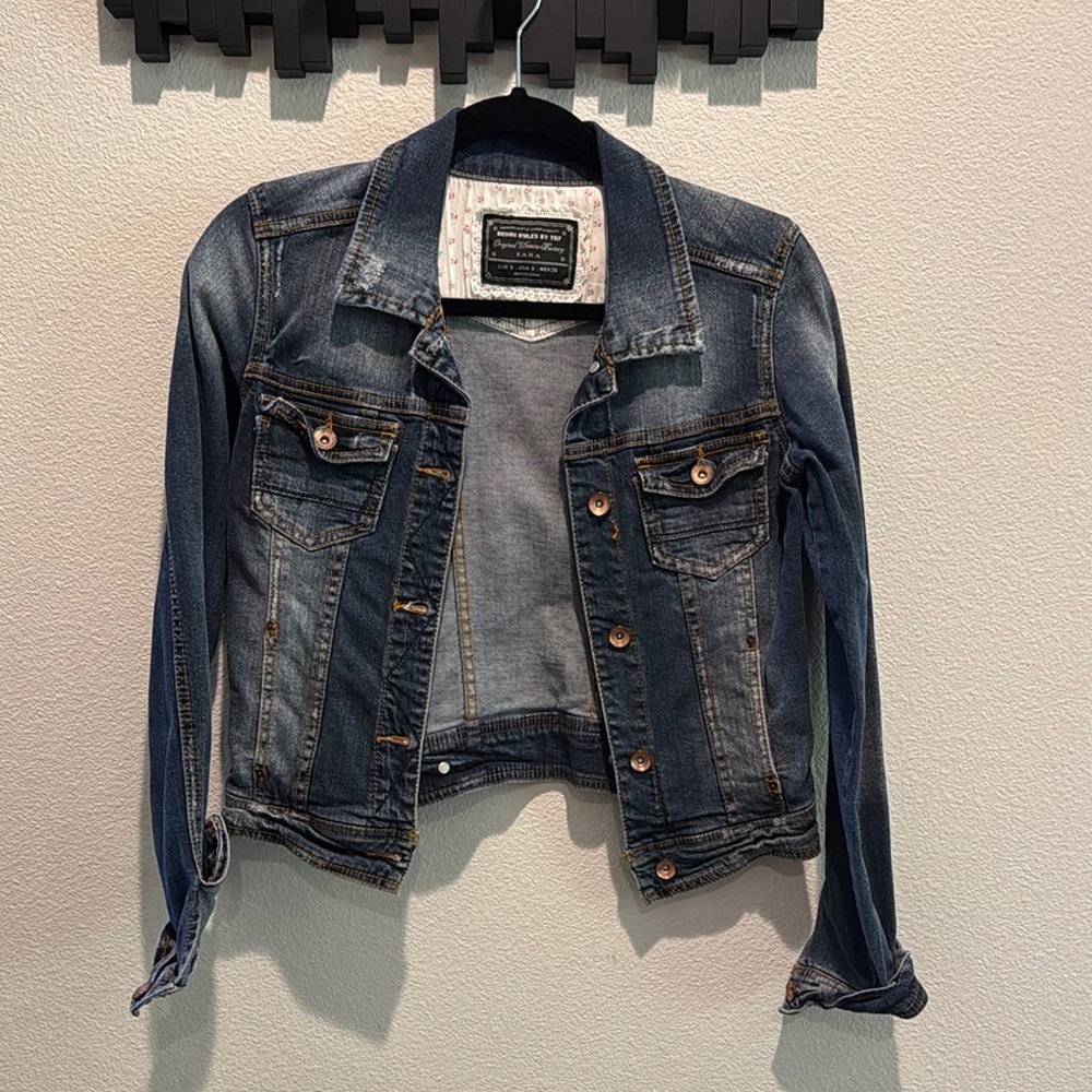 Zara Blue Jean Jacket Cropped Timeless